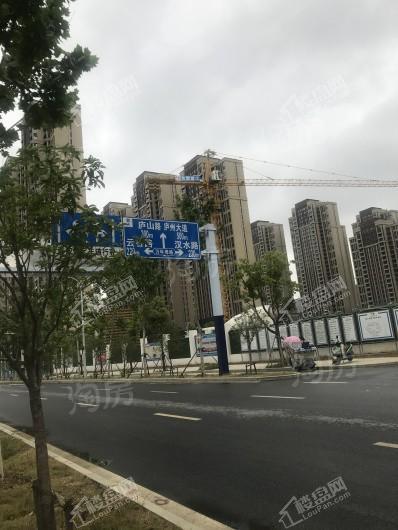 联投·中心书城实景图