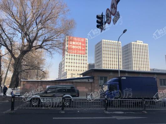 中东红街实景图