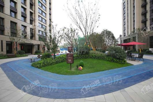 天鹅湖ΜΟΜΛ实景图
