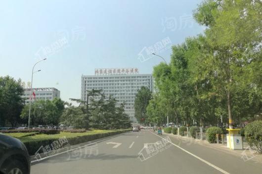 北京岭秀配套图