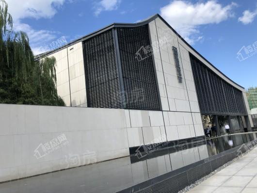 翡翠西湖实景图