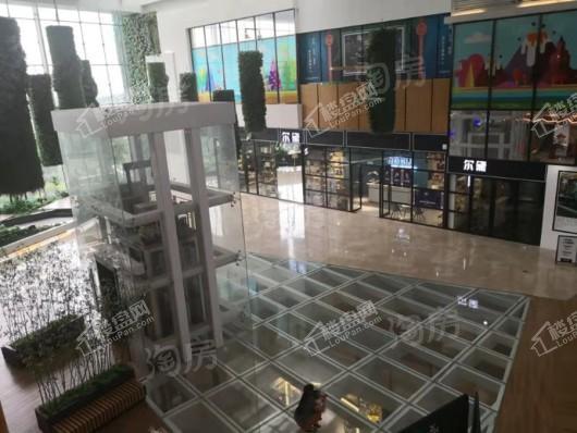 绿地缤纷广场实景图