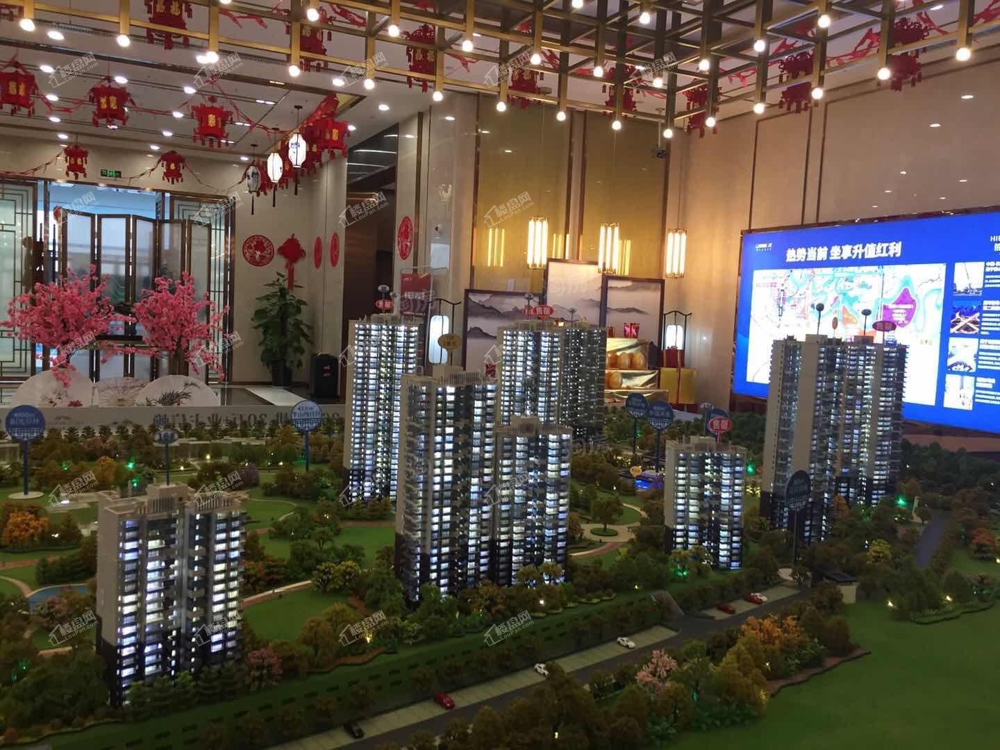 荣和半山华府实景图