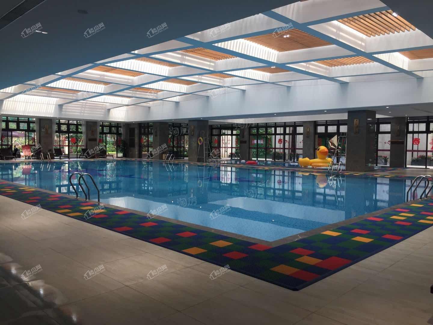 荣和半山华府配套图