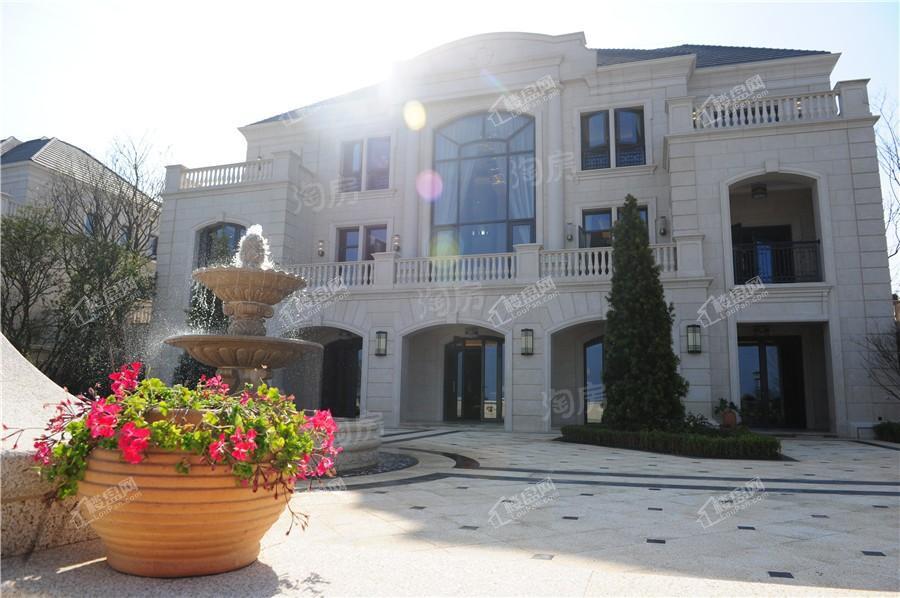 七彩云南·古滇名城实景图