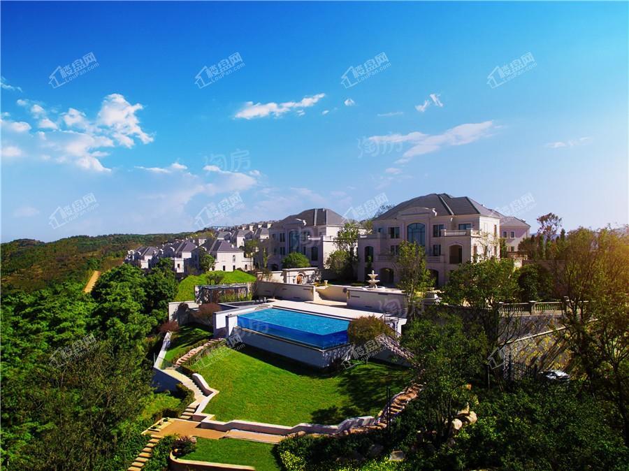 七彩云南·古滇名城实景图