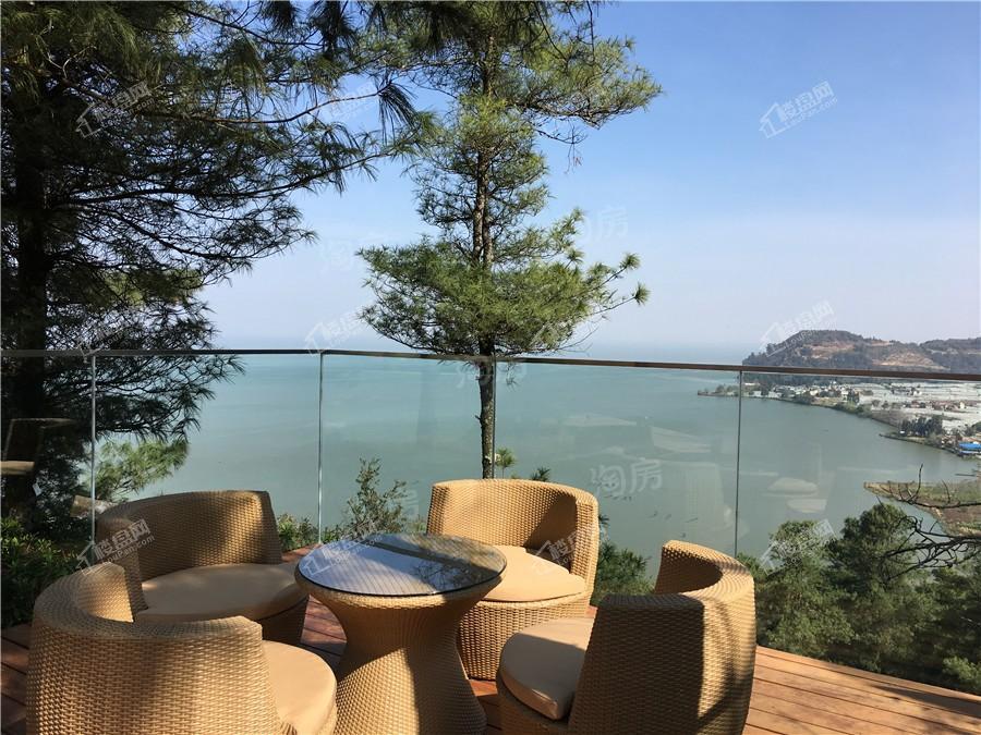 七彩云南·古滇名城实景图