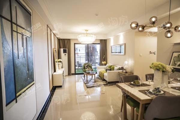 荣和半山华府样板间