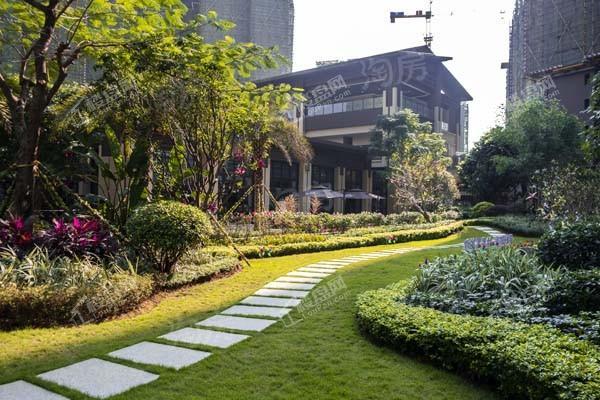 荣和半山华府实景图