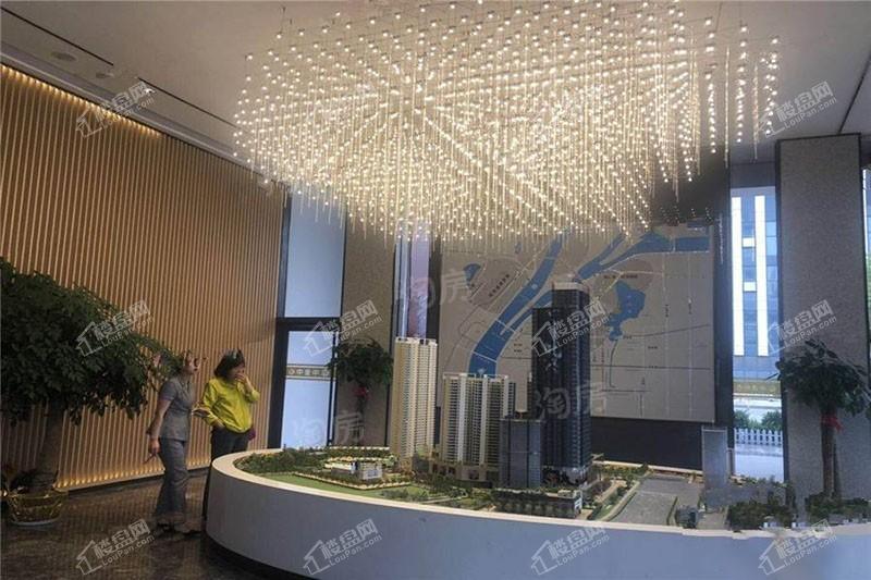 中金中心阅璟台实景图