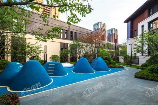 龙湖天璞实景图