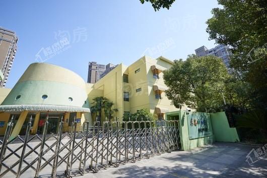 陆家嘴锦绣逸庭配套图
