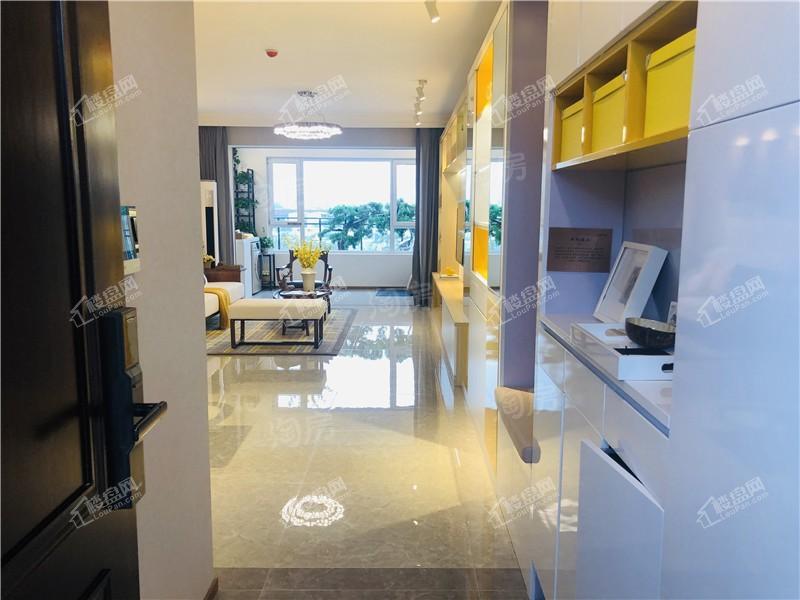 碧桂园玖玺臺样板间