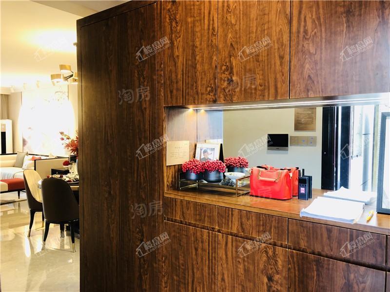 碧桂园玖玺臺样板间