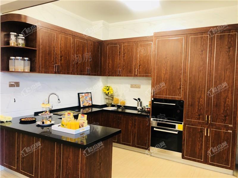 碧桂园玖玺臺样板间