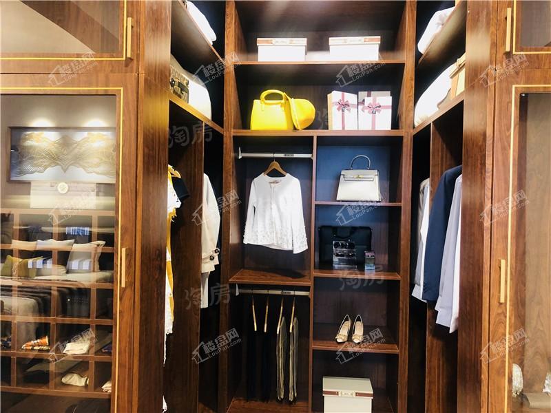 碧桂园玖玺臺样板间