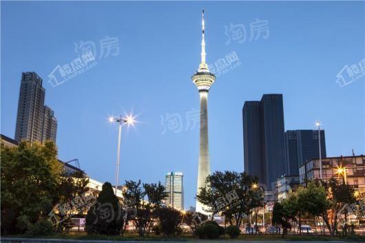 阳光100天塔喜马拉雅实景图