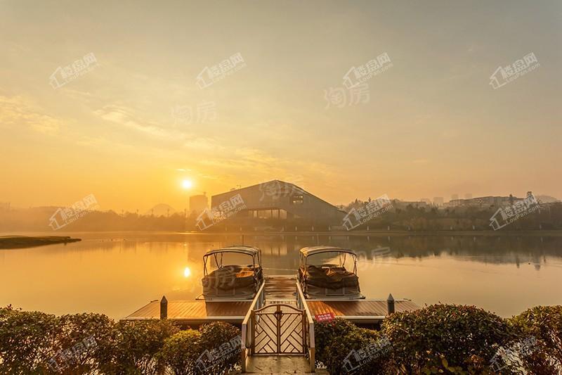 中铁阅山湖实景图