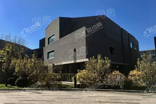 北京国际财富中心实景图