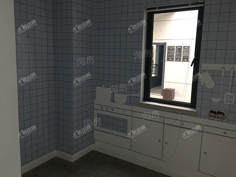 正荣中奥悦玺台样板间