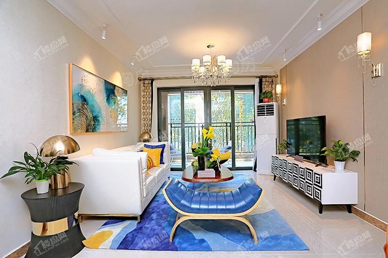 恒大滨江左岸样板间