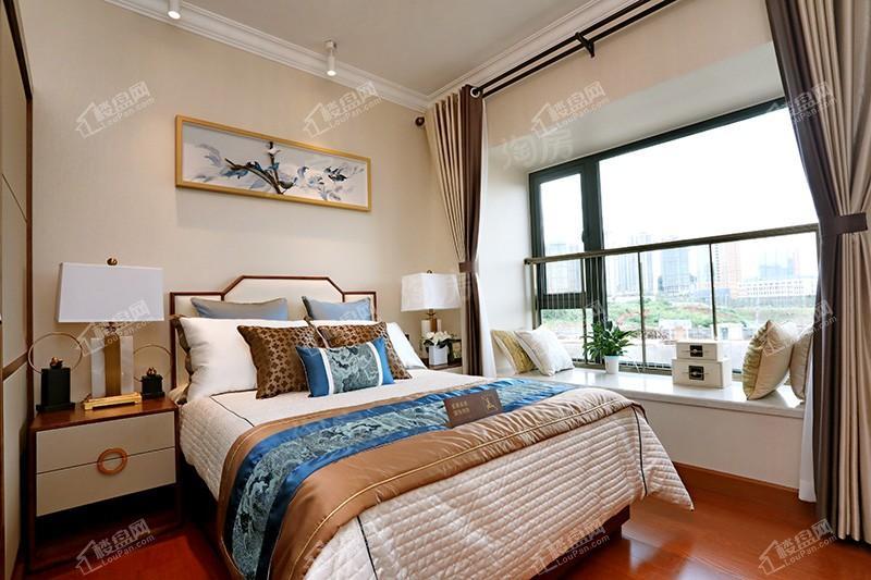 恒大滨江左岸样板间