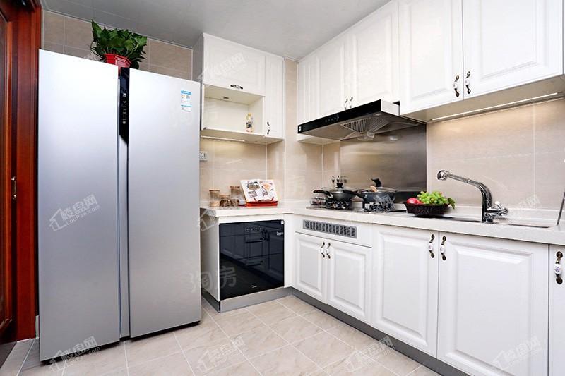 恒大滨江左岸样板间