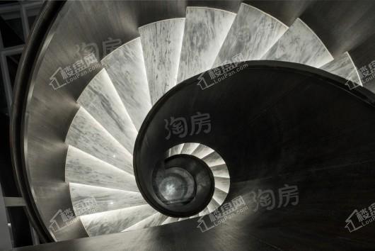 俊峰山万里实景图