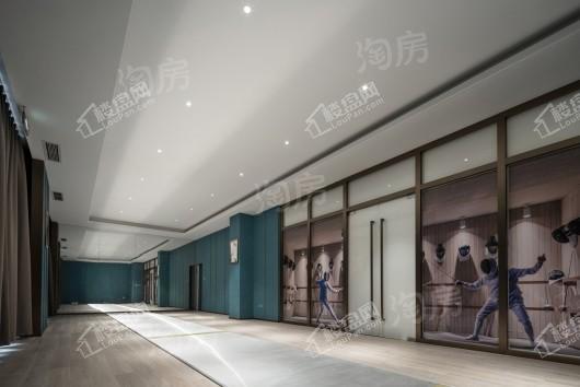 俊峰山万里实景图