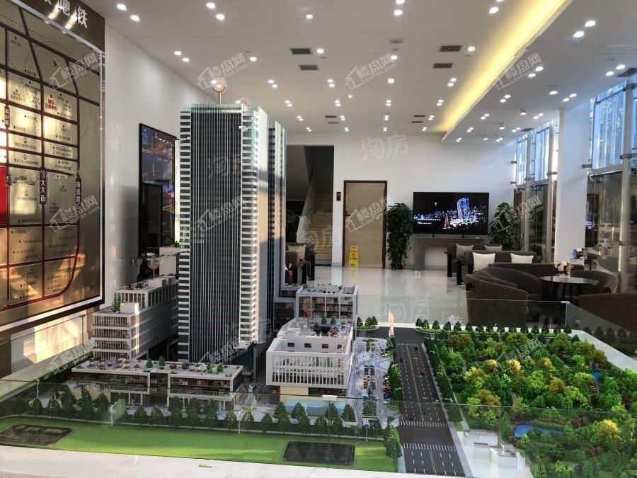 龙创·新世纪实景图