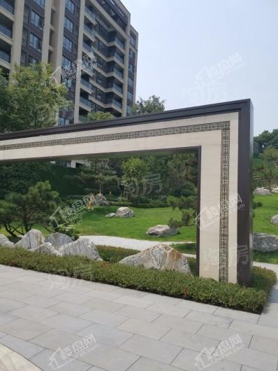 悦麓山实景图