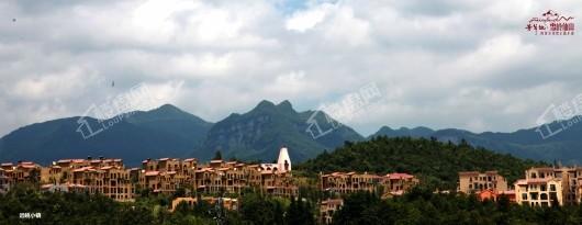 芳草地·雪岭仙山实景图