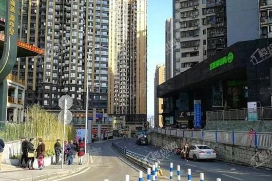 和泓渝中界实景图