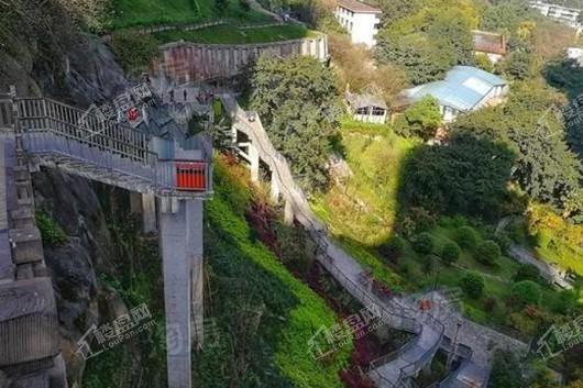 和泓渝中界实景图