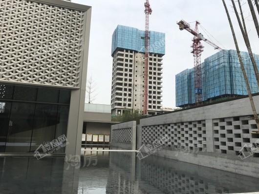万科翡翠公园实景图