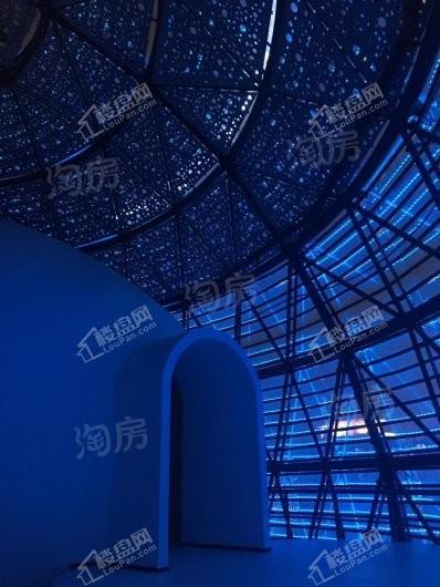 光大控股朝天门中心实景图