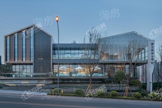 万科彩云湖实景图