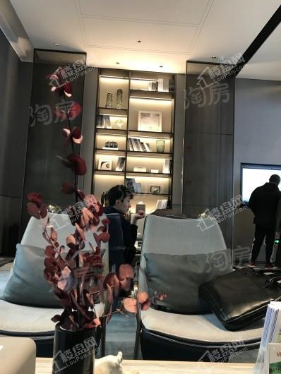 万科彩云湖实景图