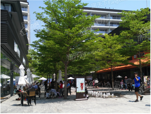 融创春晖十里商铺实景图