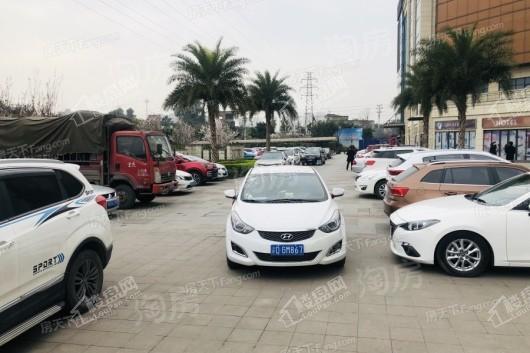 融创春晖十里商铺实景图