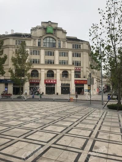 融创国博城商铺实景图