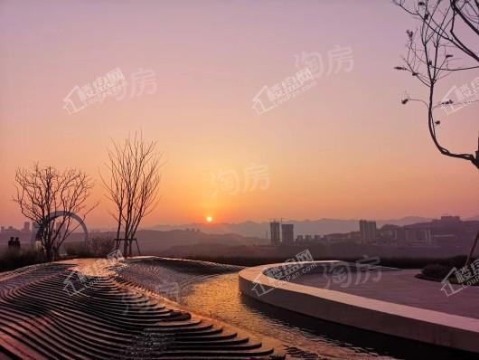 江山雲出实景图