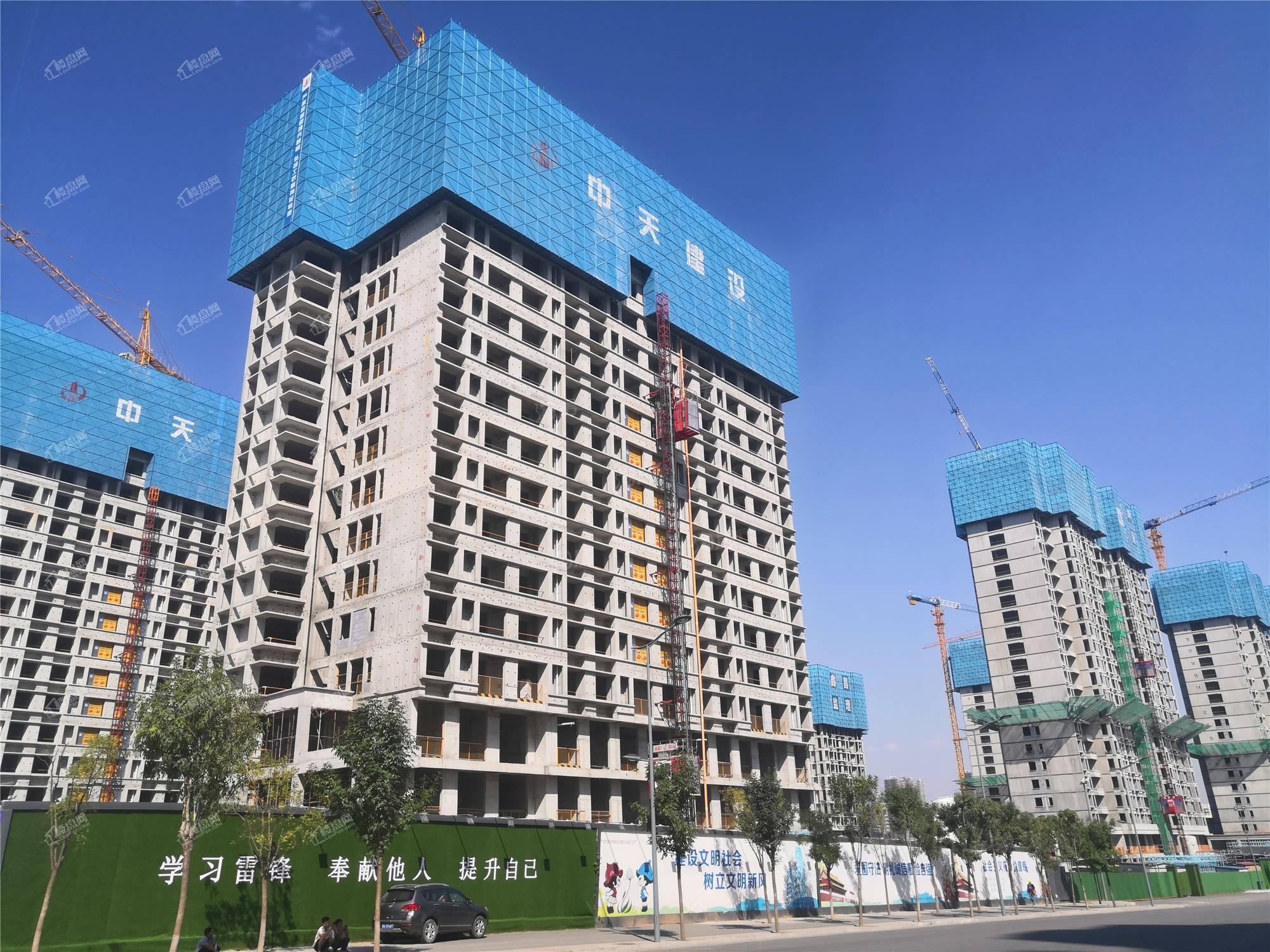 龙湖天鉅实景图