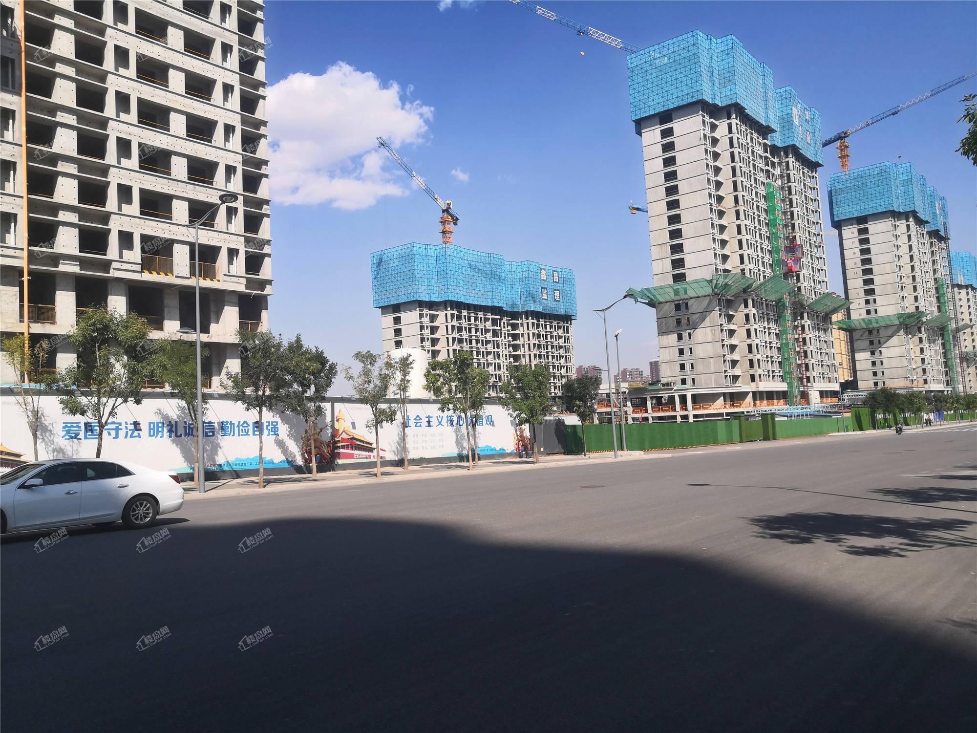 龙湖天鉅实景图