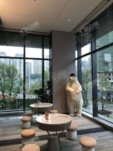 万科彩云湖实景图