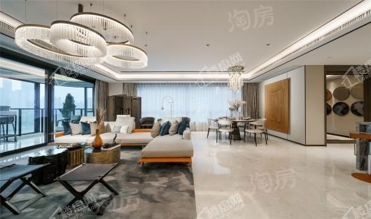 长嘉汇两江峯样板间