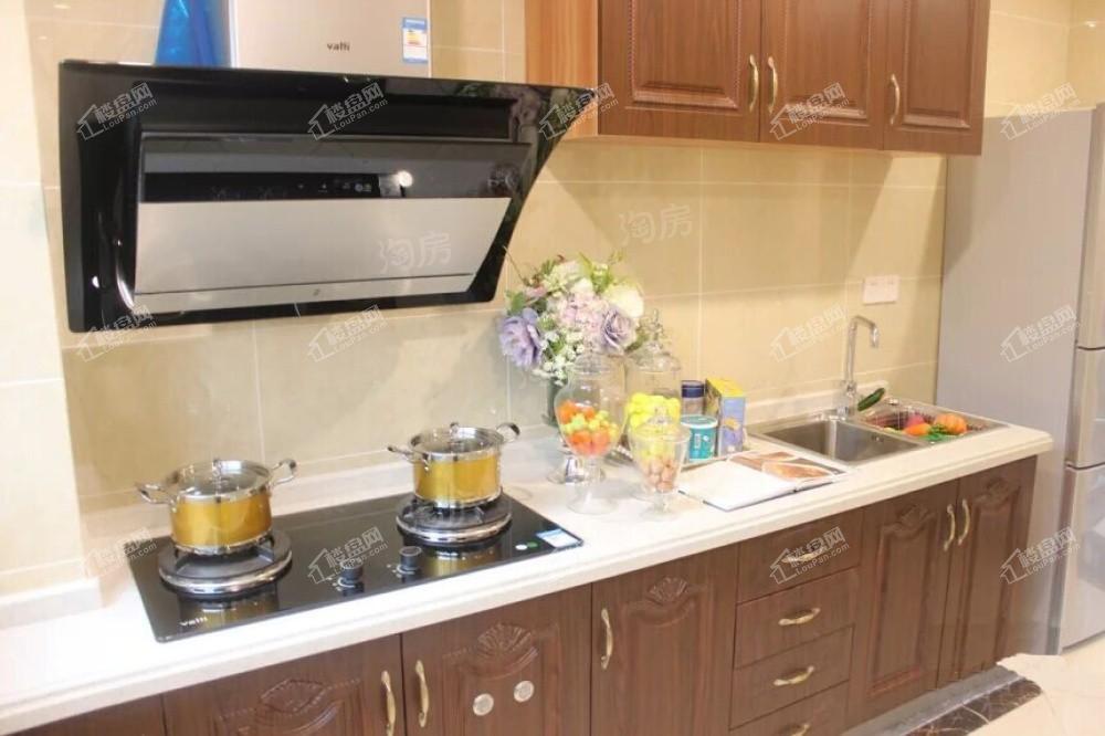 华美翡丽山样板间