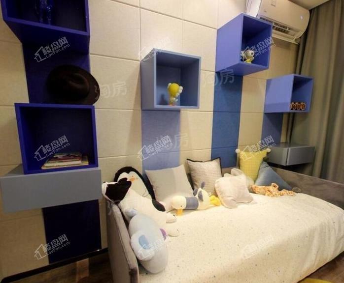 华远海蓝城样板间