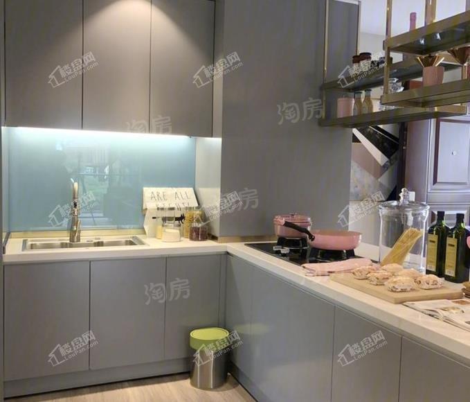 华远海蓝城样板间