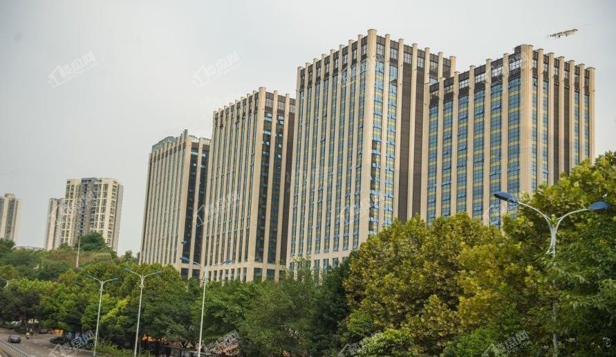 重庆总部城写字楼实景图